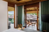 Venice Krabi Villa Resort - parking