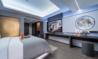 AI Lives In The Future Hotel (Xiaozhai Subway Station Branch of Shaanxi History Museum)