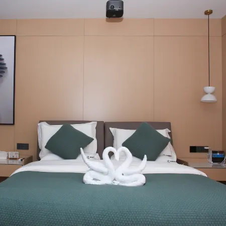 Ronghai Hotel (Shizong County)