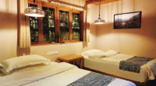 Yanyu Dongxiang Art Inn