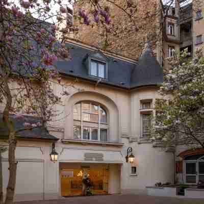 Hôtel Renaissance Paris Nobel Tour Eiffel Hotel Exterior