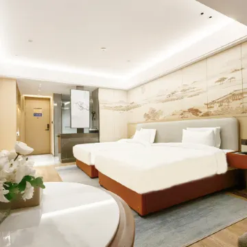 Holiday Inn West Lake (Xiangyang West Railway Station Xiangzhou District Xiguan Airport Branch)