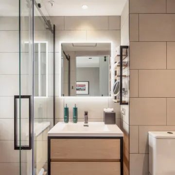 DoubleTree by Hilton Hotel Queenstown Отели рядом с достопримечательностью «Пивоварня Altitude Brewing»