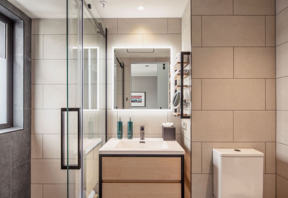 더블트리 바이 힐튼의 객실 내부