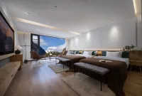 Hailuogou Luanxi Hidden Mountain Snow Mountain Scenic Hot Spring Resort Hote