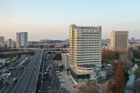 Nanlin Hotel Отели рядом с достопримечательностью «Xuanwu Lake Scenic Area»