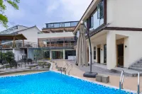 Yibin Shunan Bamboo Forest Sizhi Farm Stay Hotels near Shunan Bamboo Sea · Yingfeng Bay Plaza