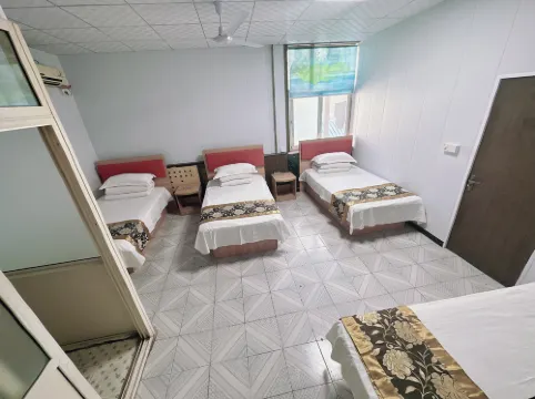 Xingtai Boxiang Hotel