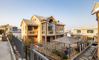 Three Dreams Season Beach Fun Holiday Courtyard (Beach Fun Park)