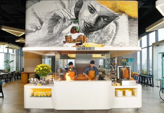 2. 옐로 호텔 하모..