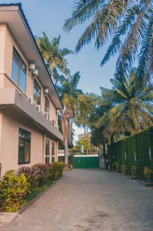 The Amariah Hotel & Apartments Mikocheni Отели рядом с достопримечательностью «Остров Мбудья»