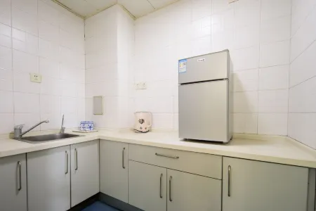 Yuekelai Homestay (Chongqing Jiefangbei Hongyadong Branch)