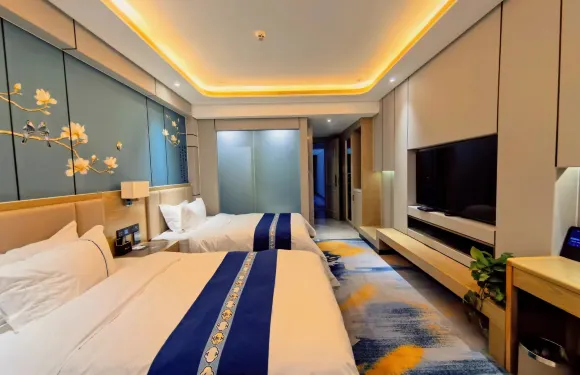 富藴新華主題酒店