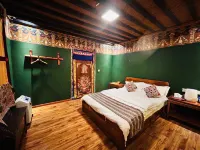Lhasa Bakuoyin Cultural Hotel (Jokhang Temple Barkhor Street)