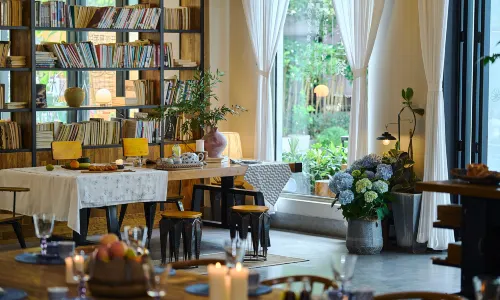 Floral Hotel · City of Sky Hotel