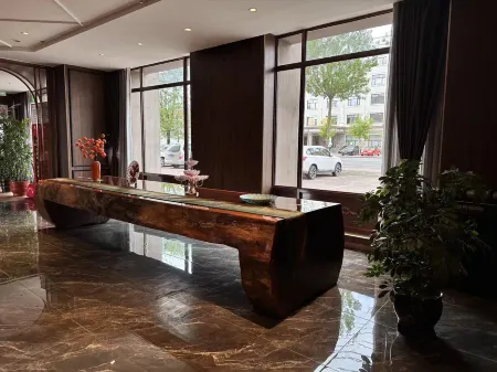 Suifenhe Yunweishengjia Hotel (High Speed Railway Station) Отели рядом с достопримечательностью «Suifenhe Center Square»