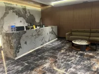 Pullman Hotel (Huaiyuan County Government Store) - Parkering