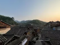 Shuxin Inn (Zhaoxing Dong Village Branch) - โรงแรมราคาถูก
