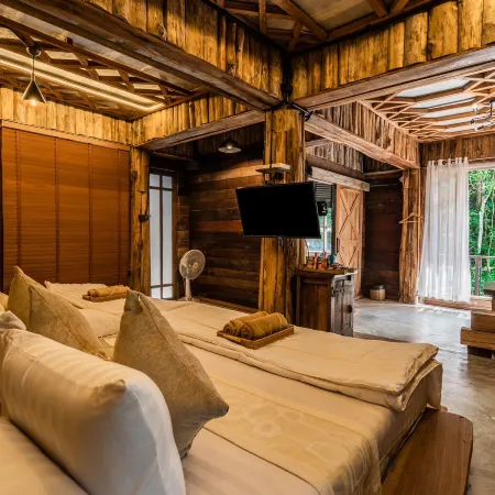 Chaiyapol Homestay