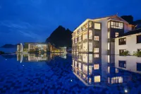 Floral Lux Hotel· Aliya Peak Hotel (Zhangjiajie Forest Park Store)