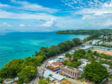 Meet Holiday Hotel-Rawai Hotels near Ra Wai Beach