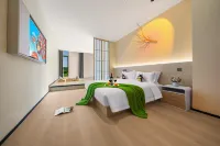 Totoro Spirit Hotel (Changzhou Chunqiu Yancheng WujinHigh-speed Railway Station)