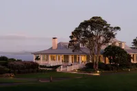Rosewood Kauri Cliffs Hotels in Te Tii