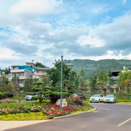 Fuyuan Qingling Hotel