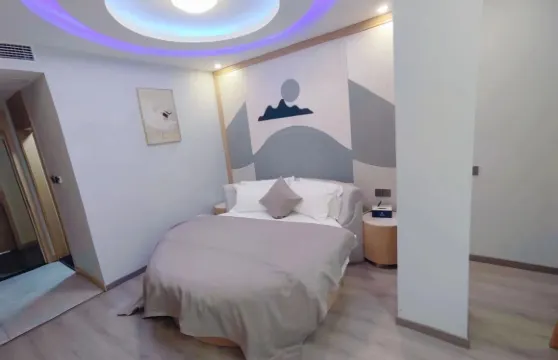 鎮雄巨成大酒店（五德鎮店）