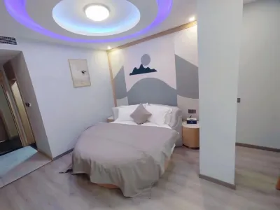 Zhenxiong Jucheng Hotel (Wude Town Branch) Hotels near Tiankeng Group