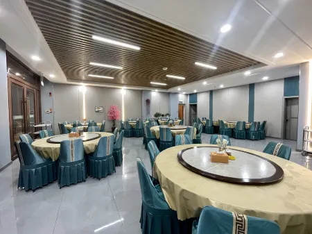 Tong Xin Lu Tong Hotel