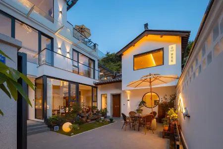 Floral Hotel·Tingyuan Hotel(Qimen East Street Ancient City Store) Отели в г. Цимэнь