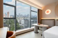 Orange Hotel (East Dike Tourist Wharf, Baisha Bridge Branch) Hotel dekat Liuzhou Sports Center Multiple-use Training Hall