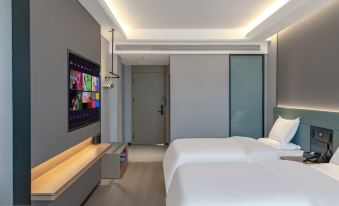 Qinglang International Hotel (Khorgas National Gate Scenic Area)