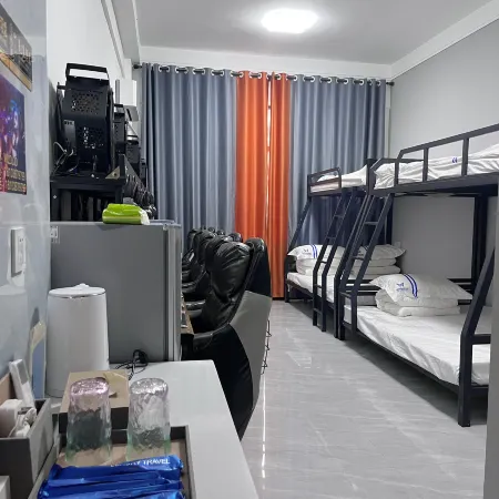 Shenqiu Weilai E-Sports Hotel