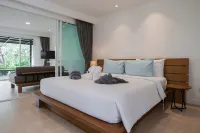 Seanery Beach Resort - parkir