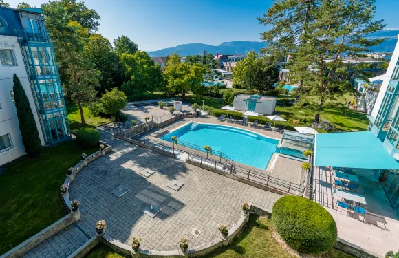 伊韋爾東温泉酒店