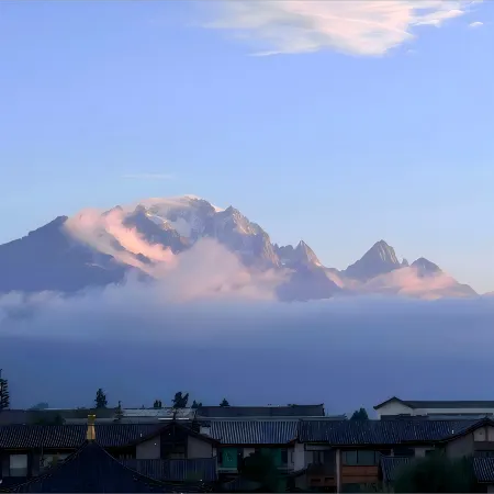 Xingxing Suxu · Snow Mountain Scenic Beauty Stay (The Old Town of Lijiang)