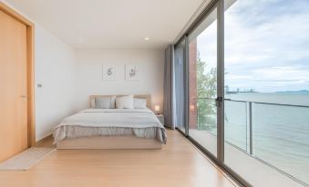 Sandbox Beachfront Villa3