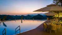 Fenghuang Lanyue Holiday Homestay