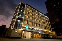 Pero Hotel (Zhuhai Grand Theater Seaside Swimming Pool)