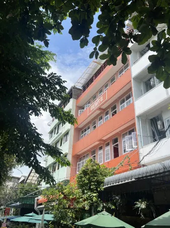 Merry V. Guesthouse