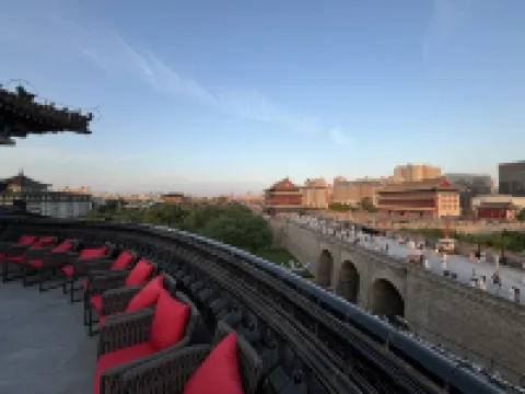 Elegant Hotel Xi'an Bell Tower Yongningmen Hotels in Xi'an