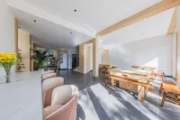 Dali Dongting Hotel (Erhai Branch, Dali High Speed Railway North Station)