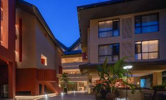 Xishuangbanna Jinghong Hepuli Yue Resort Hotel (Gaozhuang Starlight Night Market Branch)