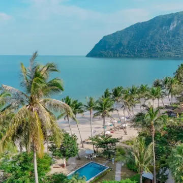 Baan Thong Ching Resort Hotels near Don Sak