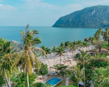 บ้านท้องชิง รีสอร์ต โรงแรมในอำเภอ ขนอม