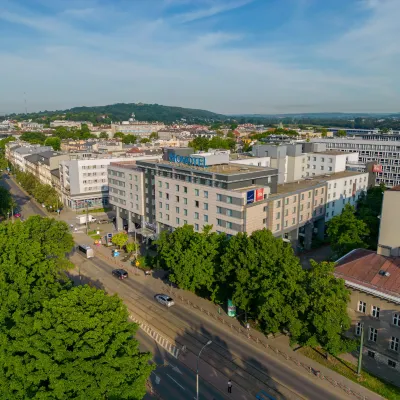 Novotel Krakow Centrum Hotels near Wawel Royal Castle-State Art Collection