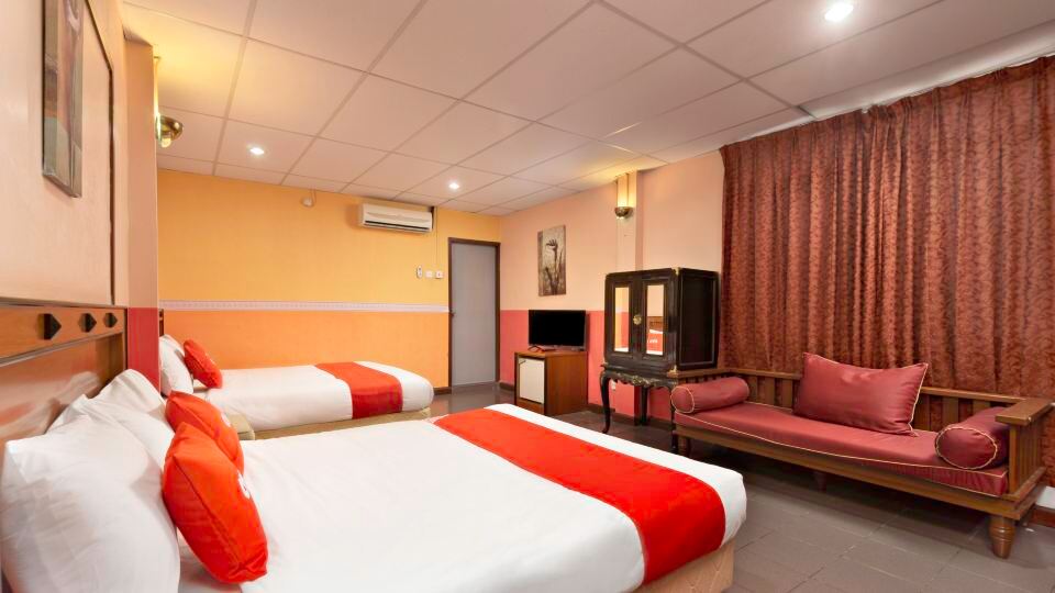 OYO 90929 DJ Hotel