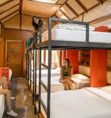 เตียงในห้อง 8 เตียงผสม